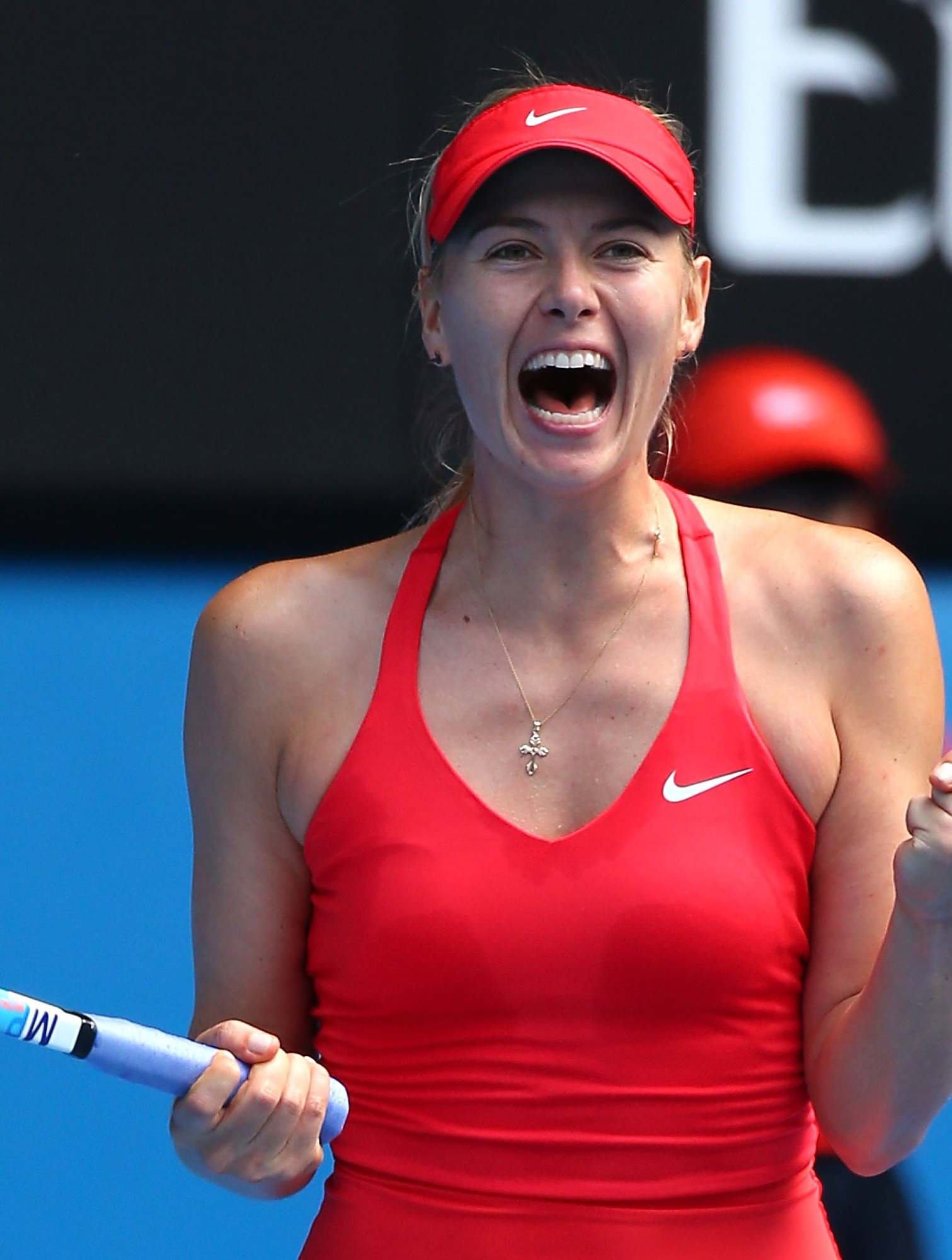 包含莎拉波娃连续三场比赛得分超过爆冷，公牛不断突破！赛场气氛高涨的词条