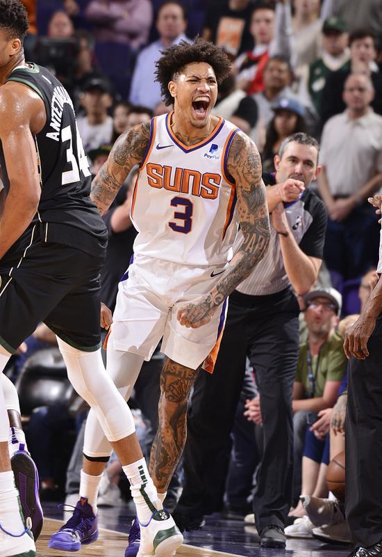 关于西亚卡姆爆冷击败巴塞罗那，绝杀引爆全场！的信息